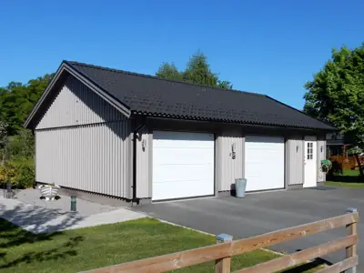 Färdigställt dubbelgarage G 70 hos kund